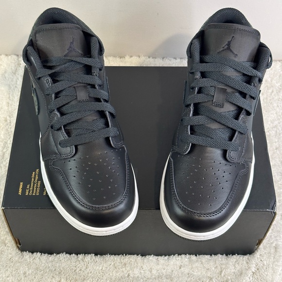 Jordan Women's Sneakers Black and Gray - Picture 9 of 13
